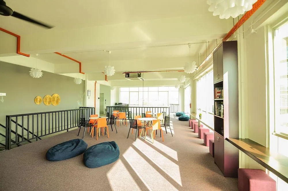 Skypod Boutique Hostel